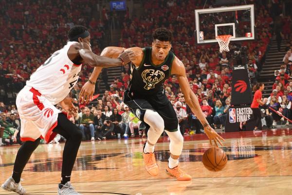 ju11.co-关于雄鹿坚持到底，赢下苦战取得重要胜利的信息