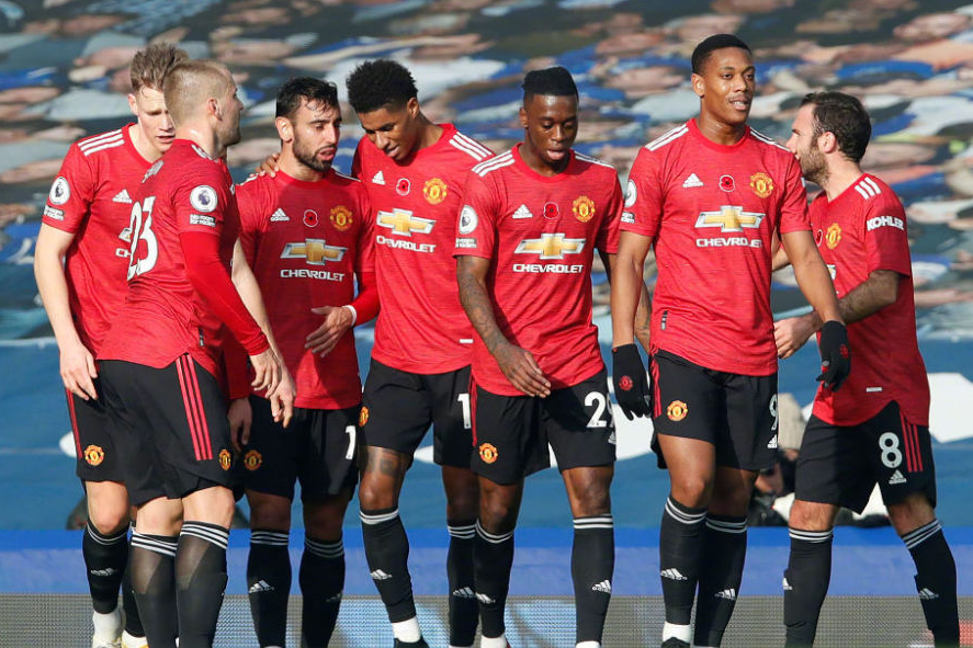 九州娱乐-利物浦客场比战平曼联，领跑英超积分榜！(利物浦客场50大胜曼联)